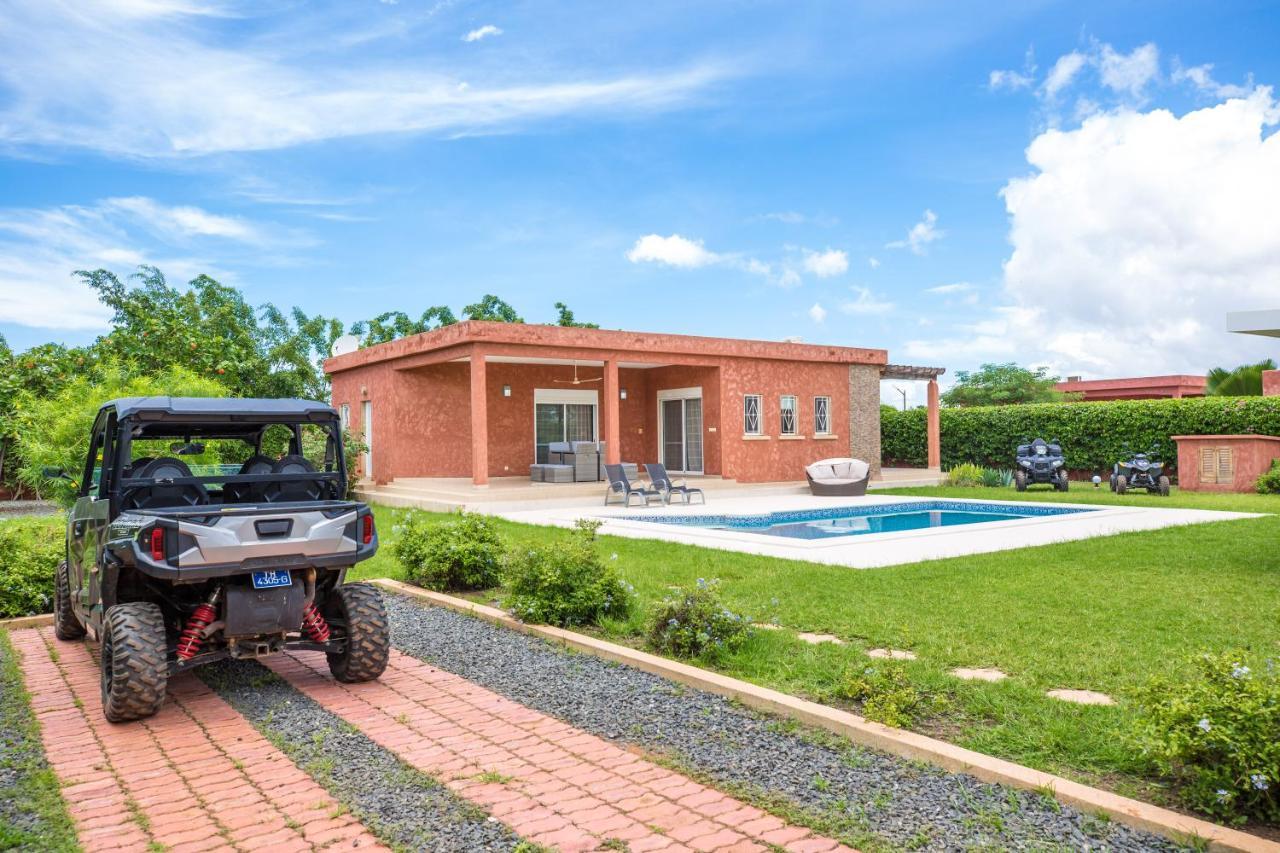 Maison K.E.N.Z.A M'Bour Luaran gambar