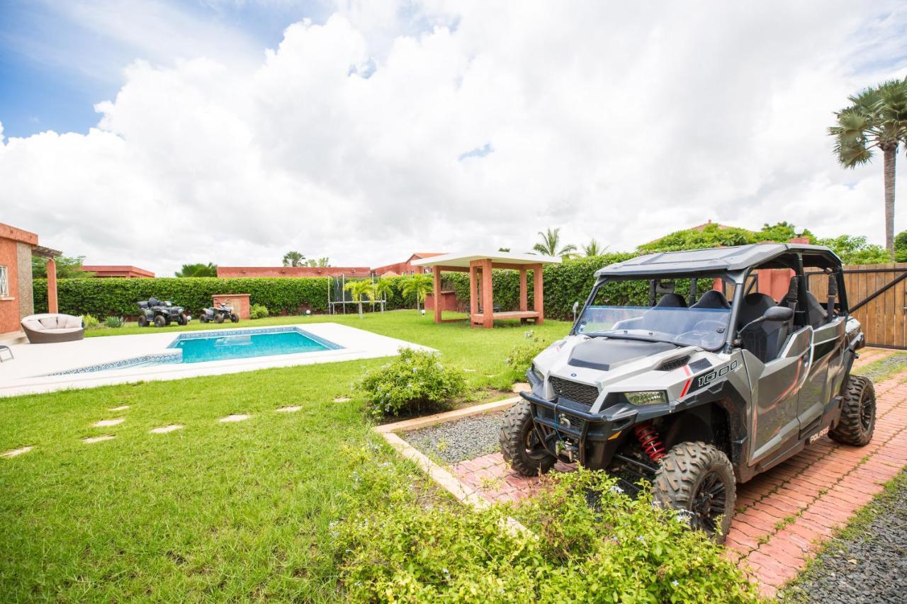 Maison K.E.N.Z.A M'Bour Luaran gambar