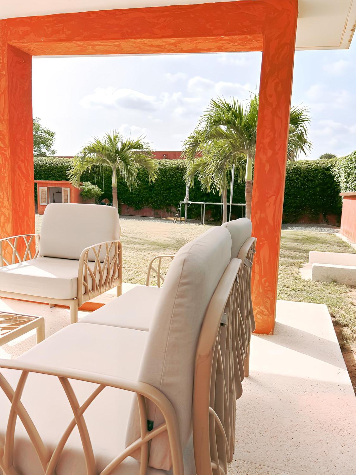 Maison K.E.N.Z.A M'Bour Luaran gambar